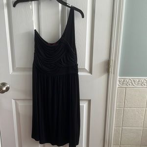 One shoulder black dress